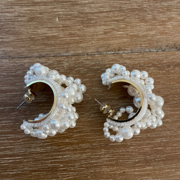 A.B. Ellie Pearl Drew Hoops - Picture 9 of 10